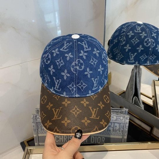 LOUIS VUITTON - BASEBALL CAP - SNEAKE.STORE