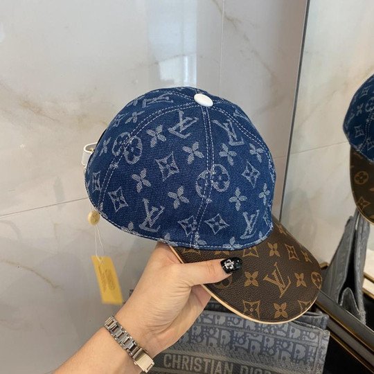 LOUIS VUITTON - BASEBALL CAP - SNEAKE.STORE