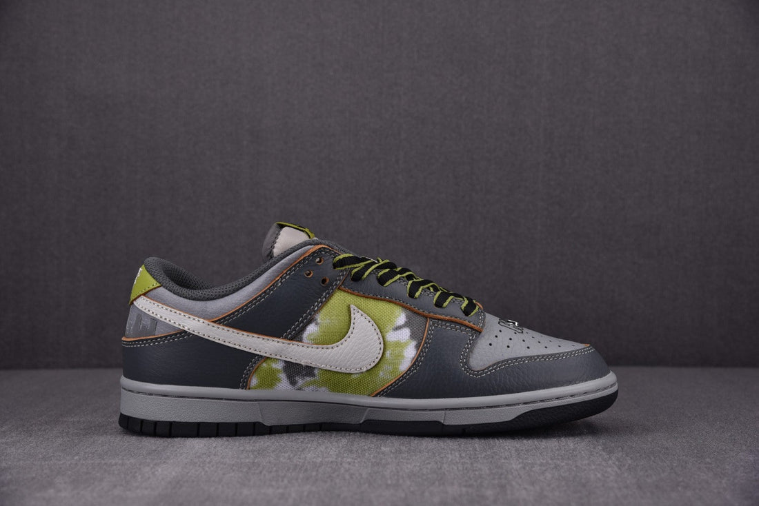 NIKE DUNK SB LOW “Friends and Family” - SNEAKE.STORE