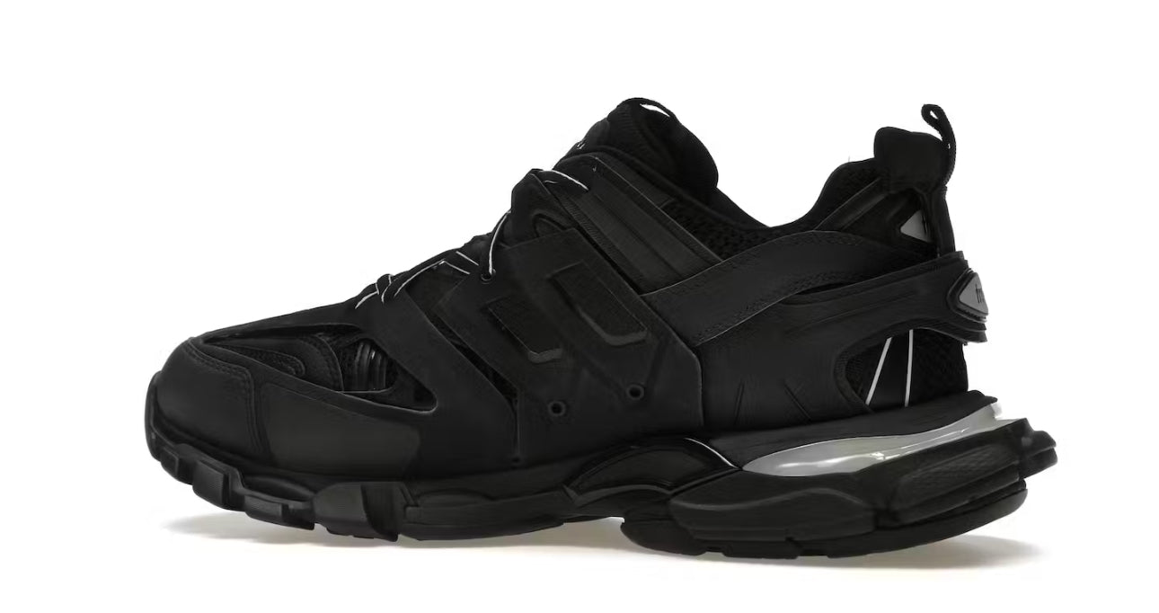 Balenciaga Track LED
Black - SNEAKE.STORE