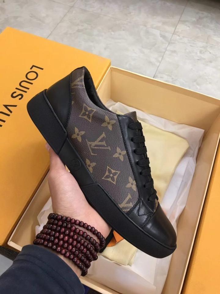 LOUIS VUITTON - SNEAKER